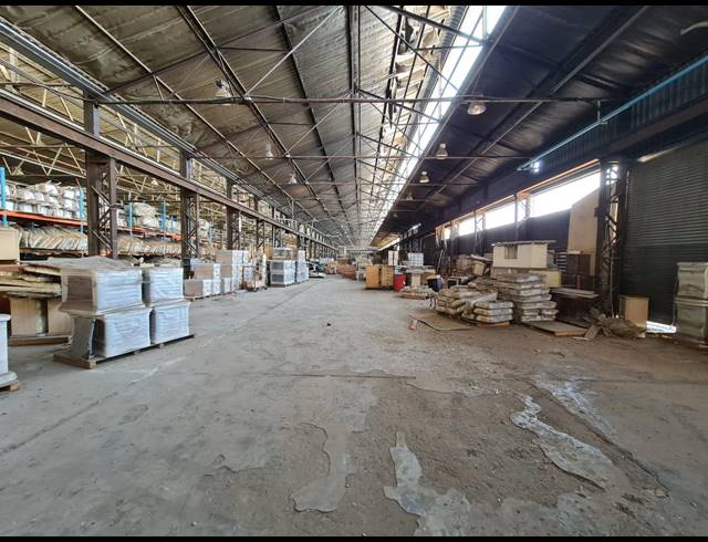 2,434M² WAREHOUSE TO LET IN WADEVILLE